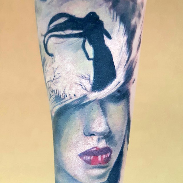 Művészi alkar tetoválás